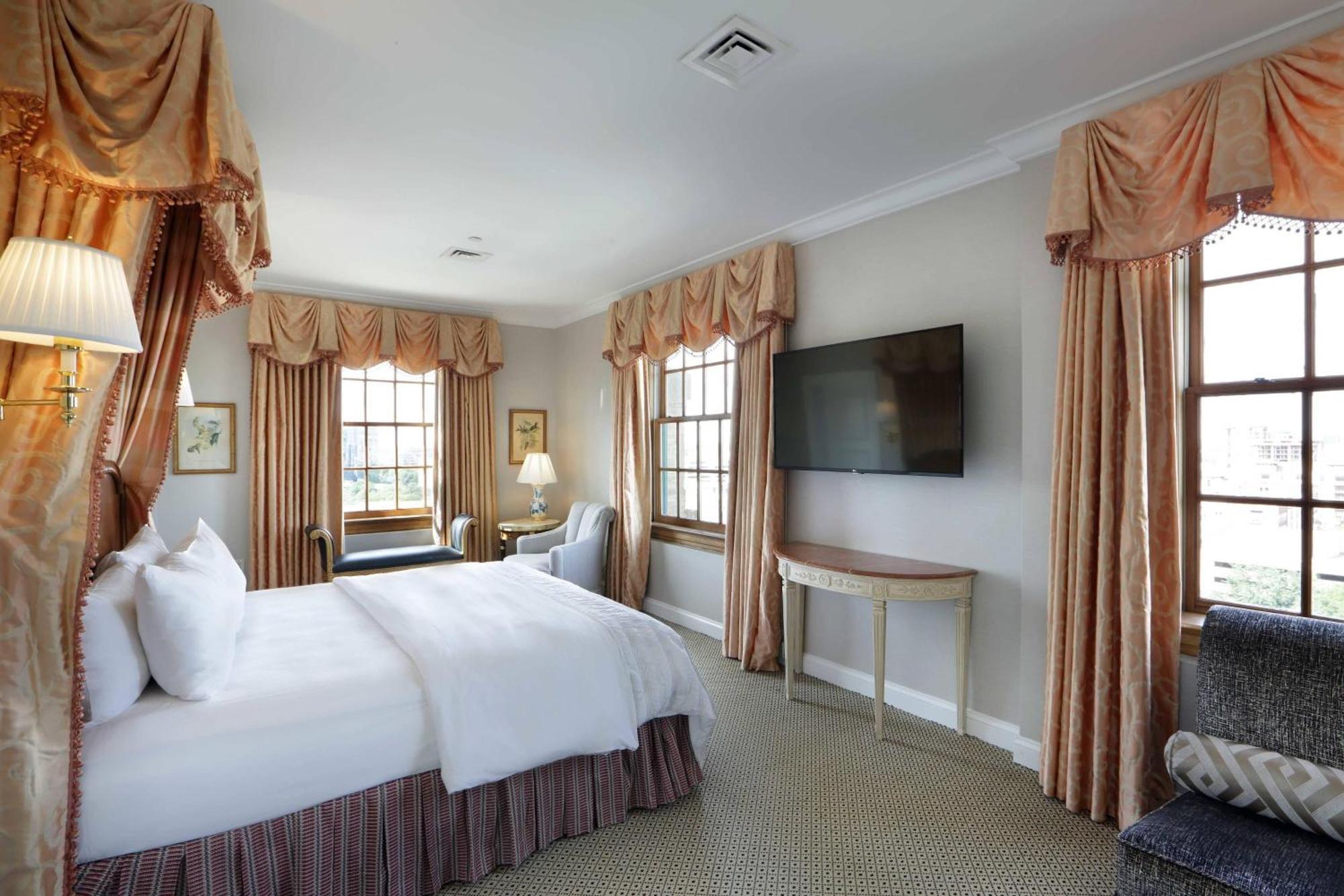 Le Meridien Dallas, The Stoneleigh Exterior photo